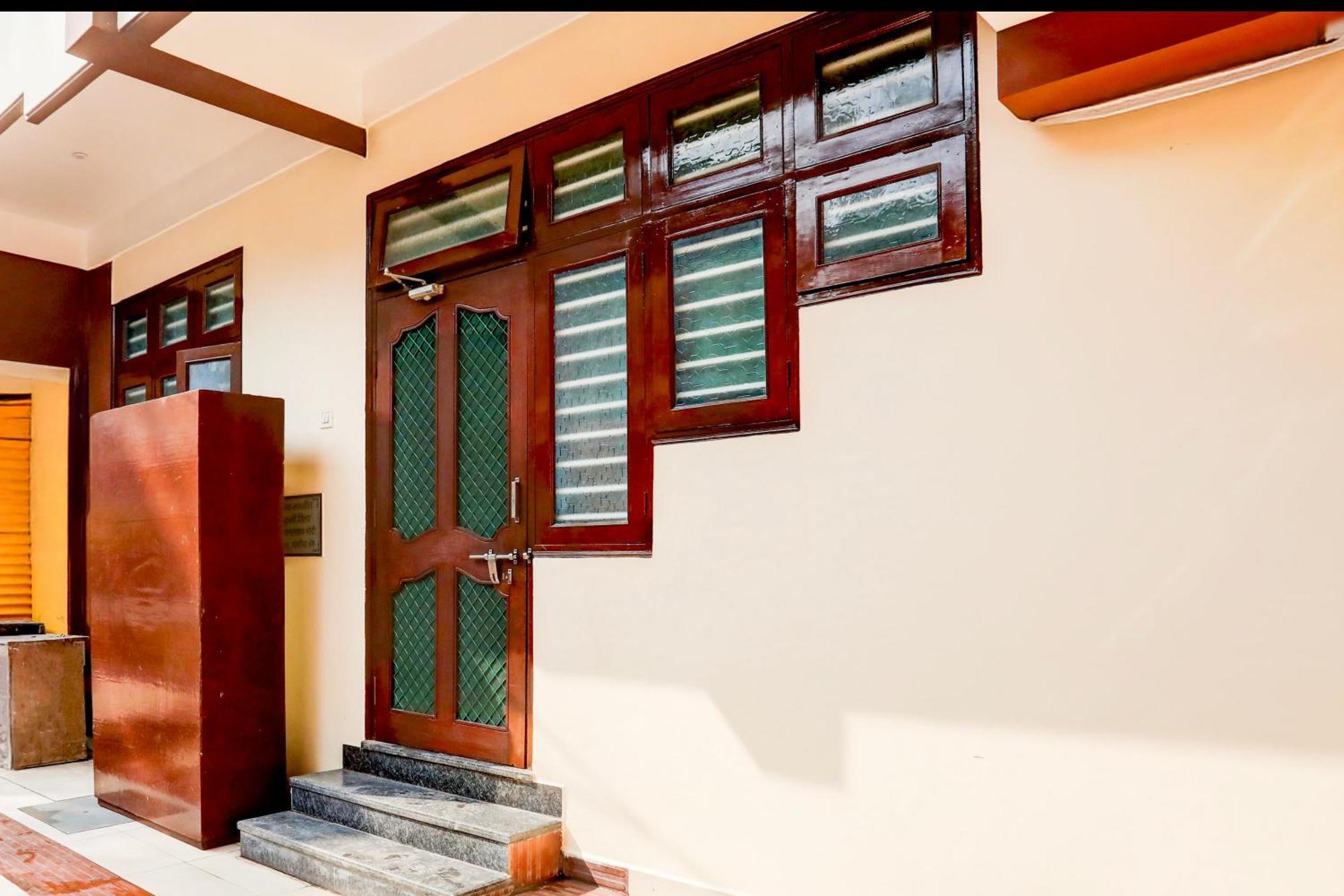 Hotel O The Baba Gest House Индор Екстериор снимка