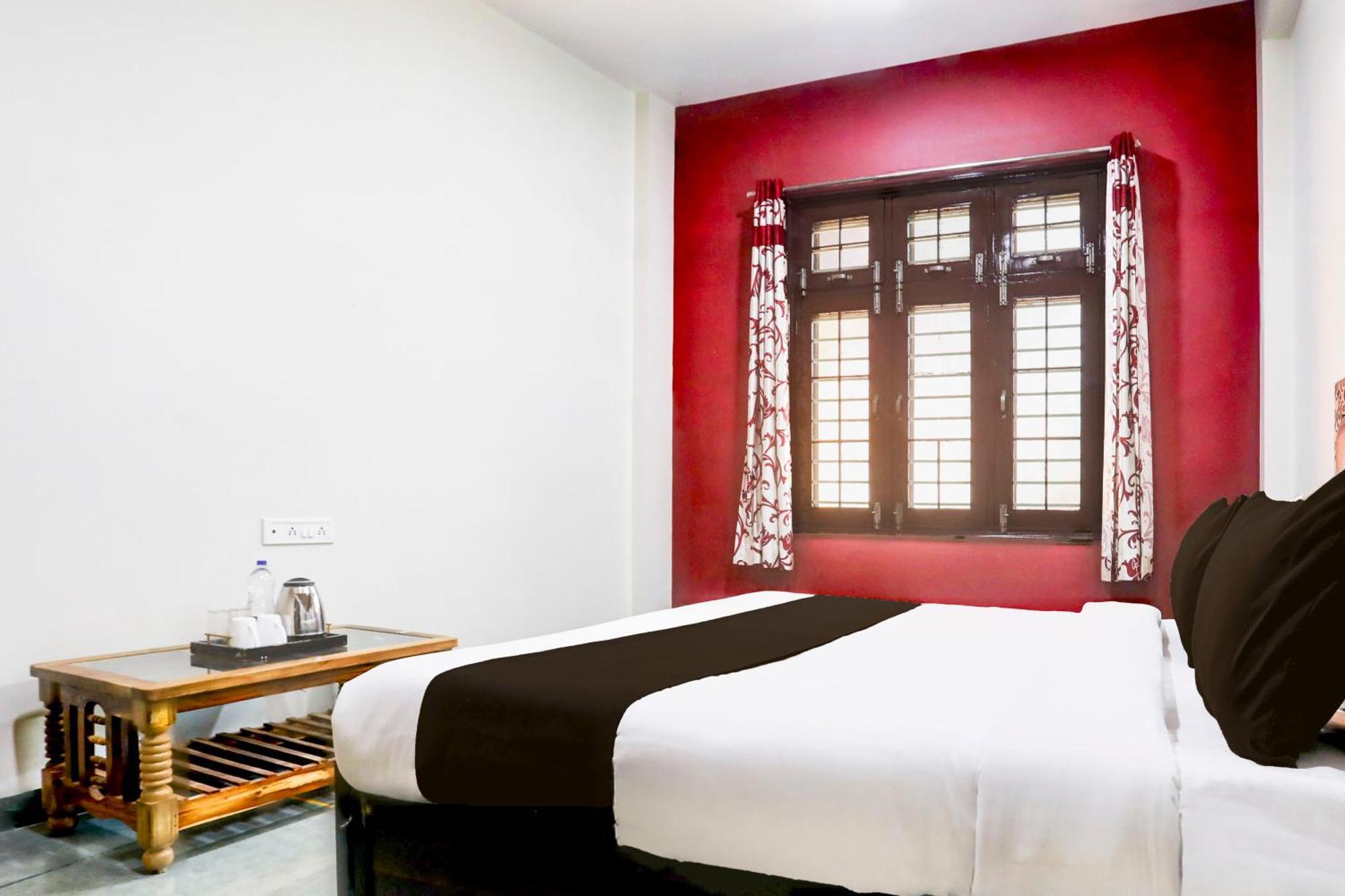 Hotel O The Baba Gest House Индор Екстериор снимка